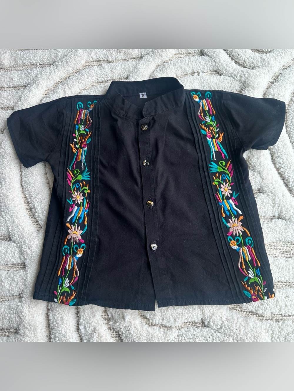 Boys Black Colorful Embroidered Guayabera / Mexican Shirt  | Size 6